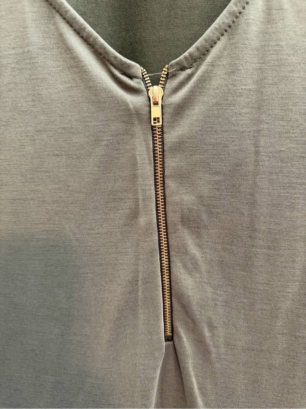 Green Envelope Olive V-Neck Zip-Front Long Sleeve Top - Picture 2 of 5